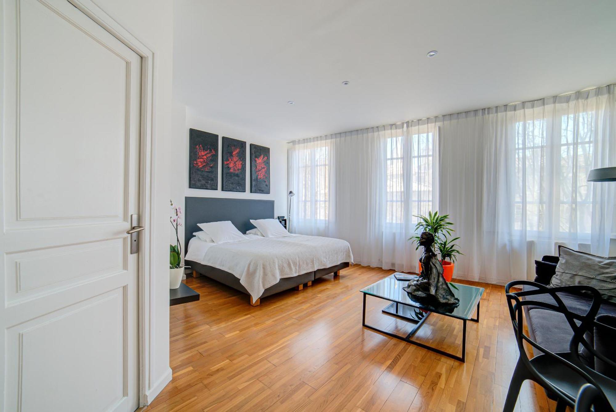 Le Limas Bed & Breakfast Авиньон Стая снимка