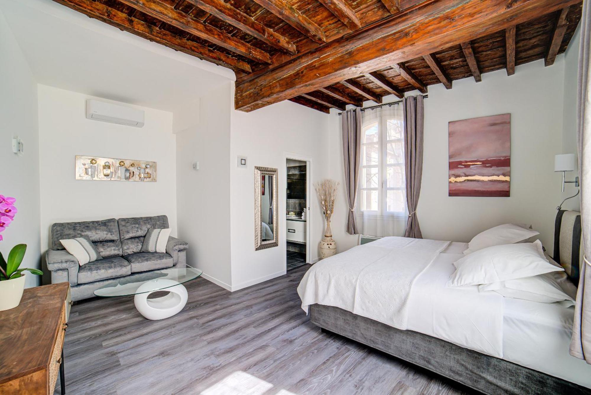 Le Limas Bed & Breakfast Авиньон Стая снимка