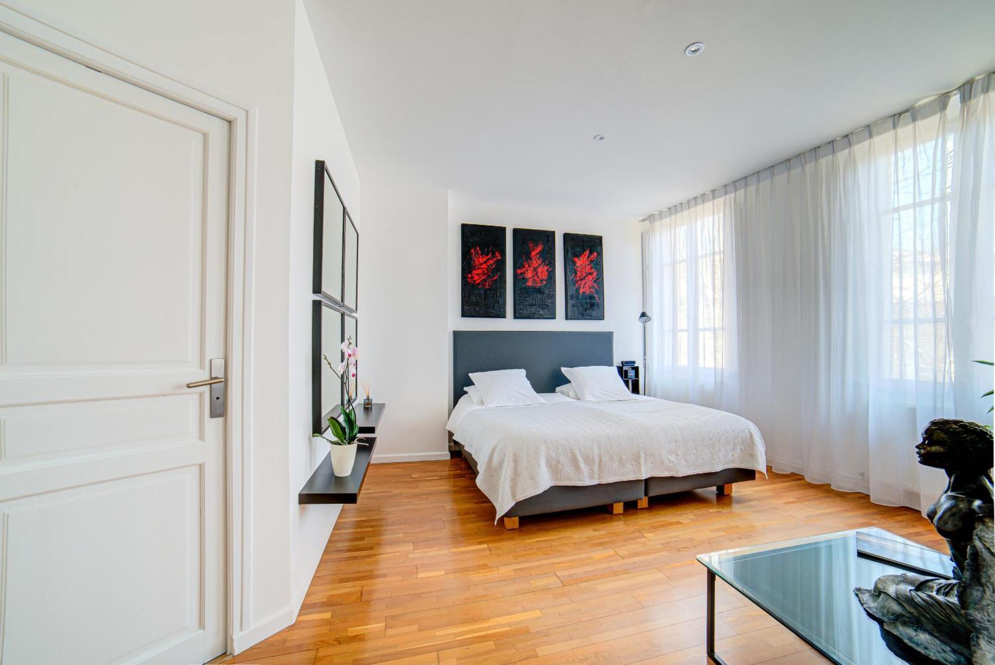 Le Limas Bed & Breakfast Авиньон Стая снимка