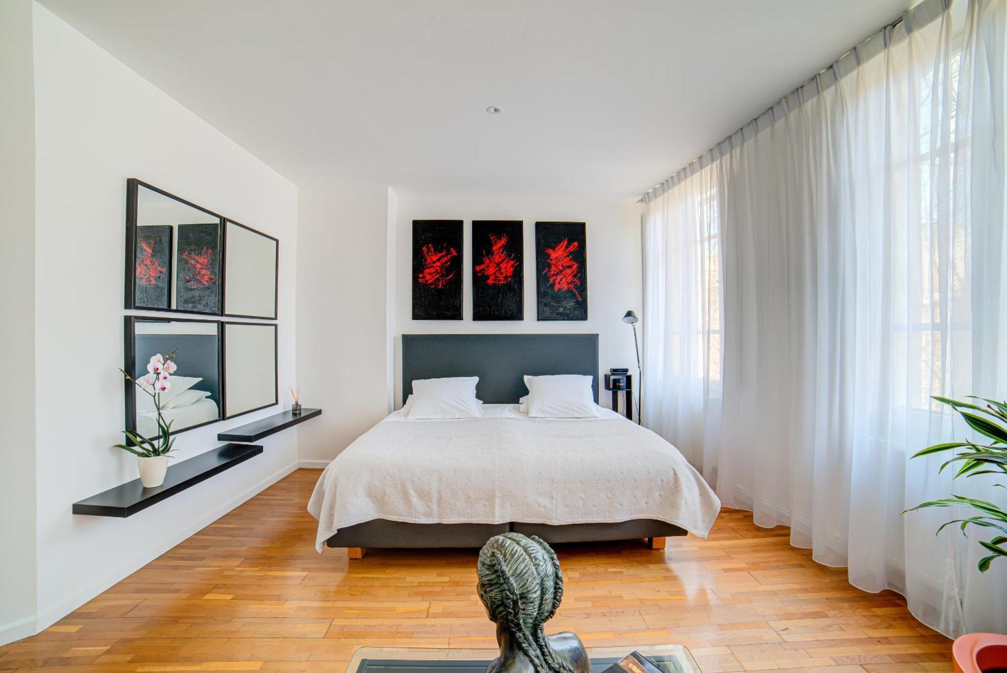 Le Limas Bed & Breakfast Авиньон Стая снимка