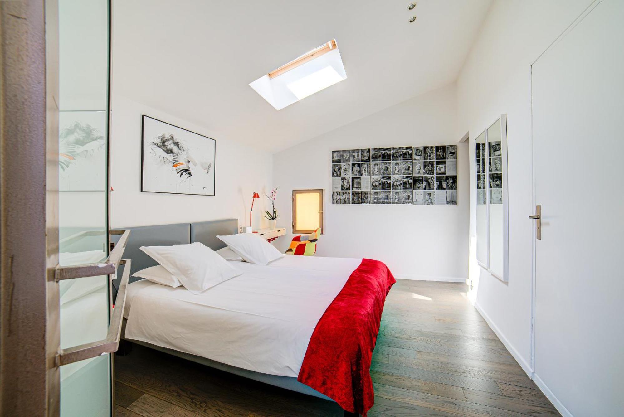 Le Limas Bed & Breakfast Авиньон Стая снимка