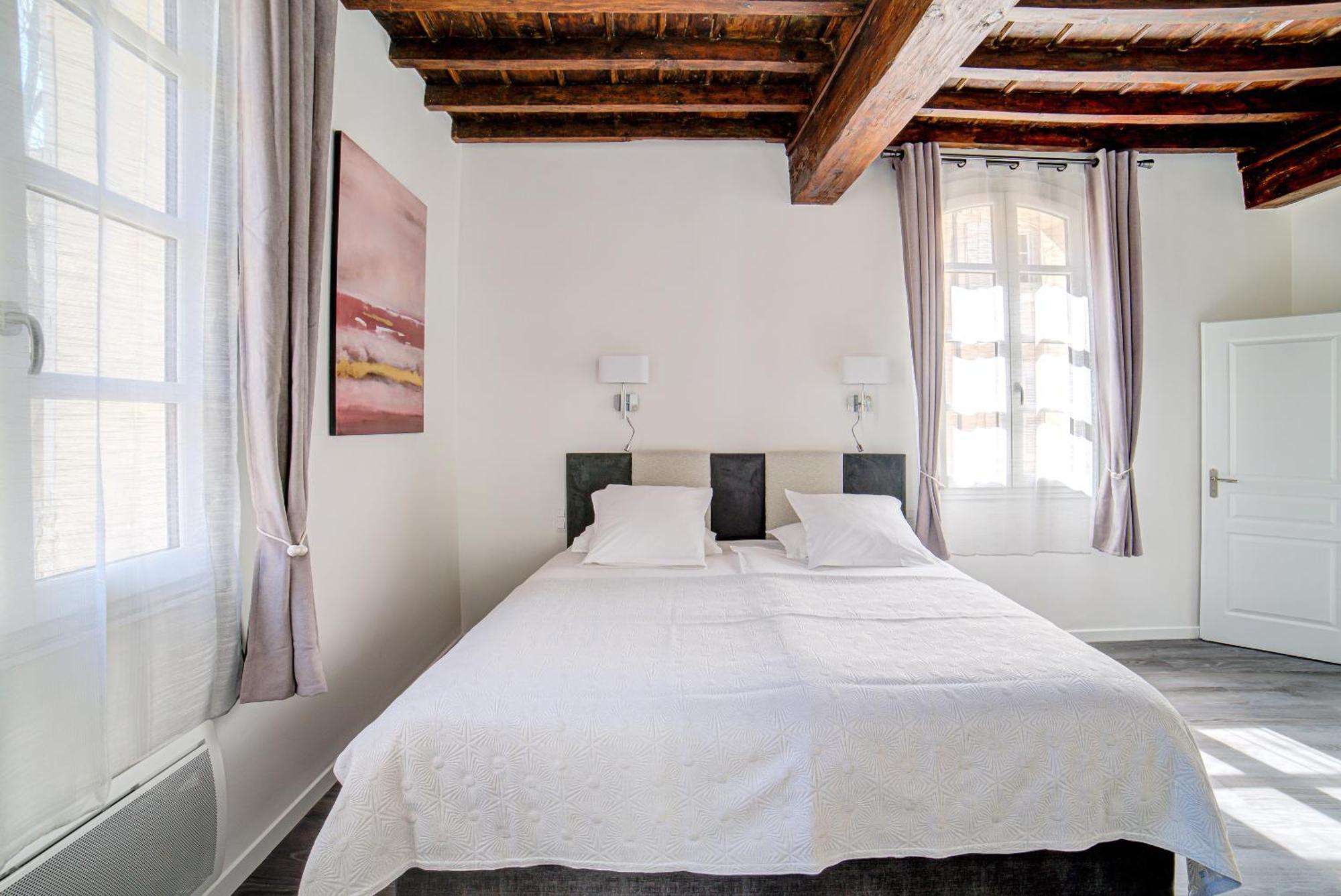 Le Limas Bed & Breakfast Авиньон Стая снимка