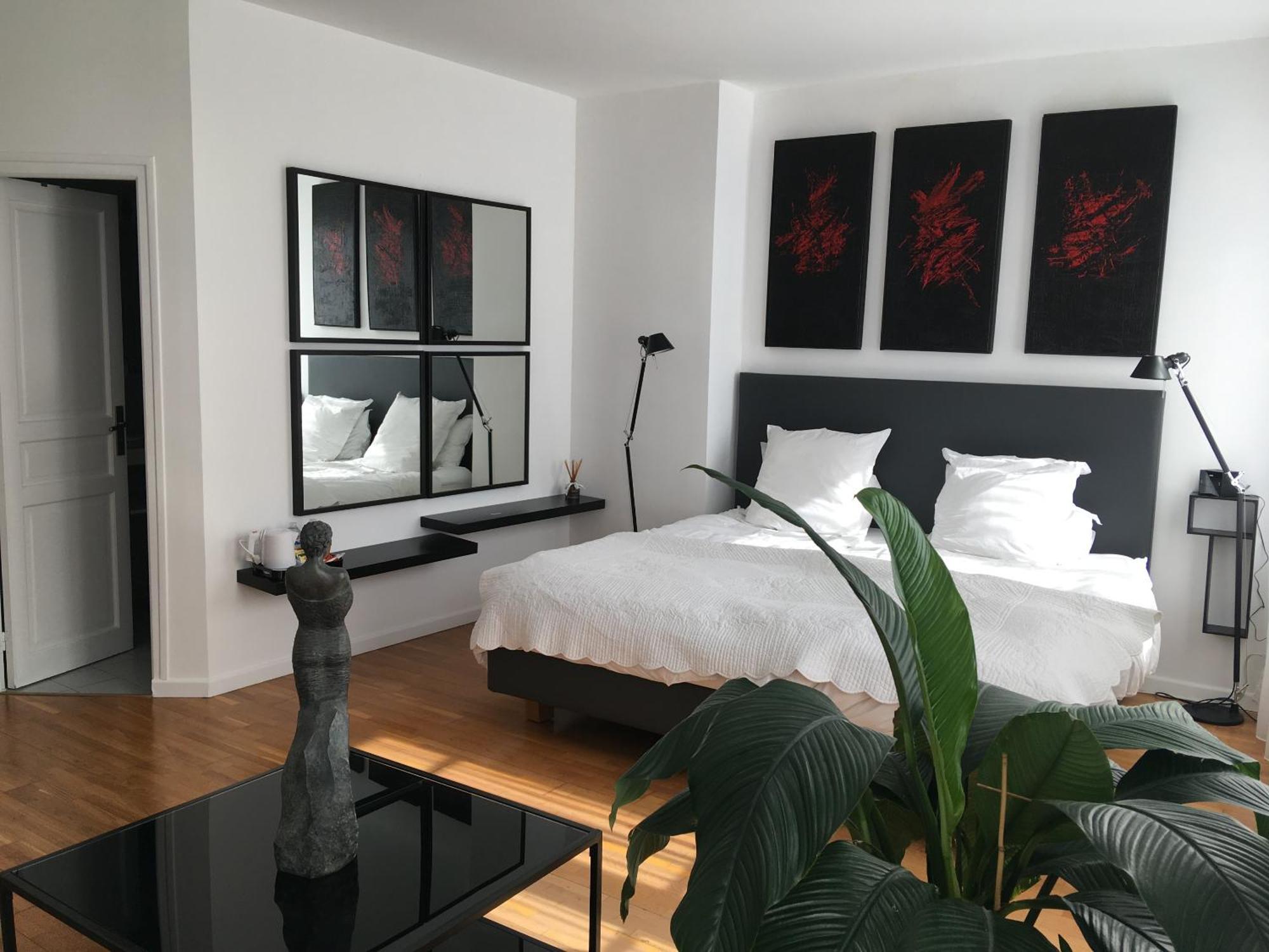 Le Limas Bed & Breakfast Авиньон Стая снимка